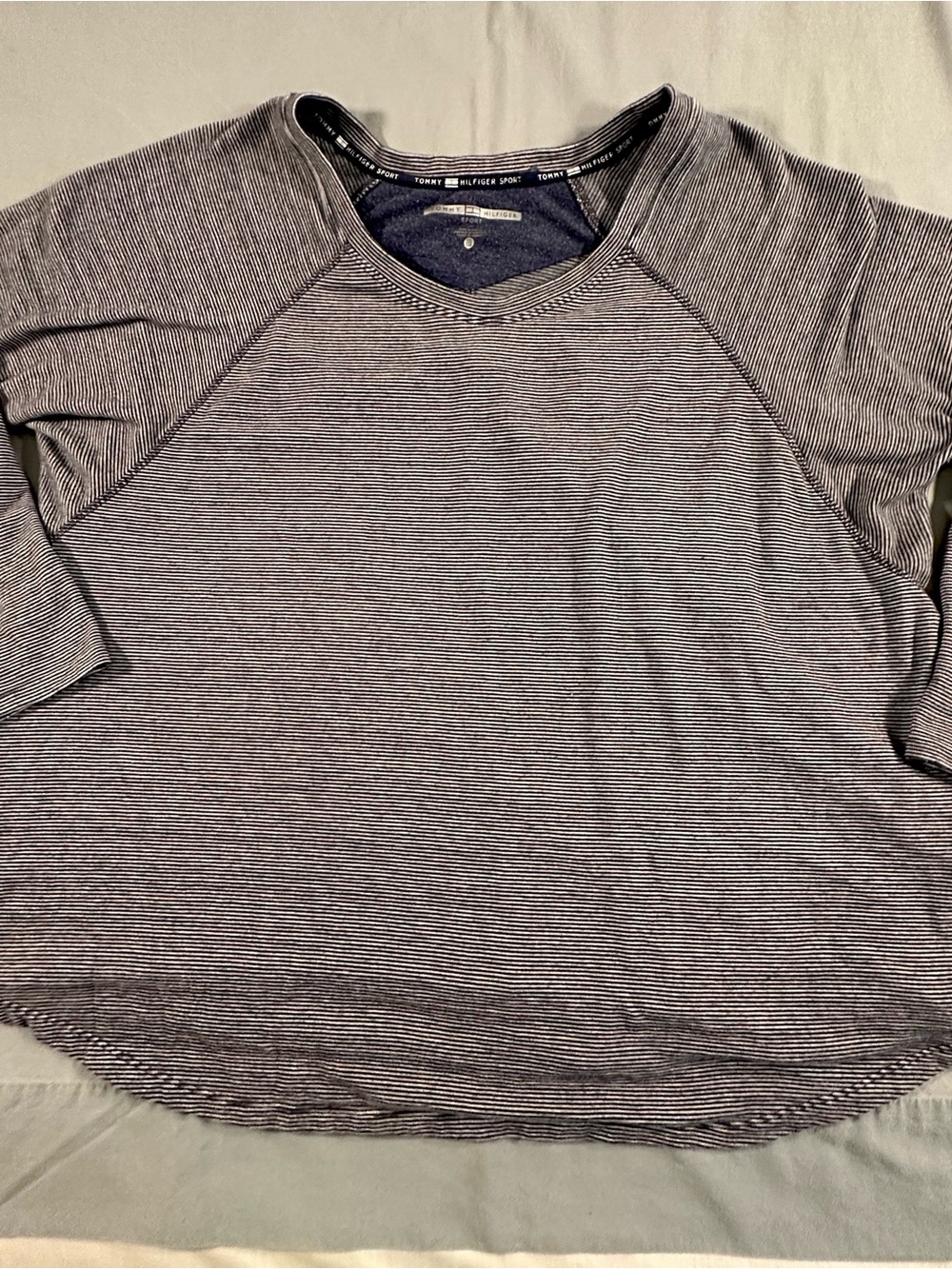 Tommy Hilfiger men’s XXL crewneck light sweatshirt relaxed fit vintage soft